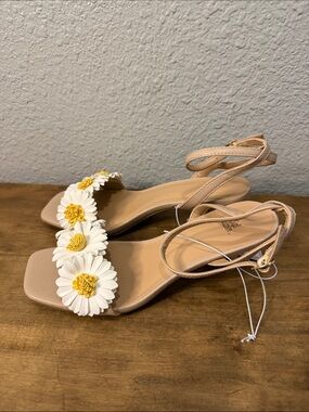 Wild Fable Daisy Embellished Ankle-Strap Sandals - Nude size 7.5